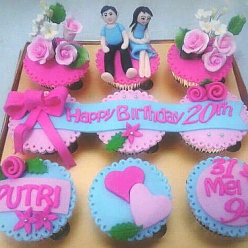 Romantic Birthday Cupcakes for special someone romantis