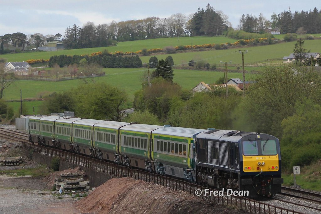 Irish Rail 216 at Rathpeacon. Dublin to Cork Railway Line … Flickr