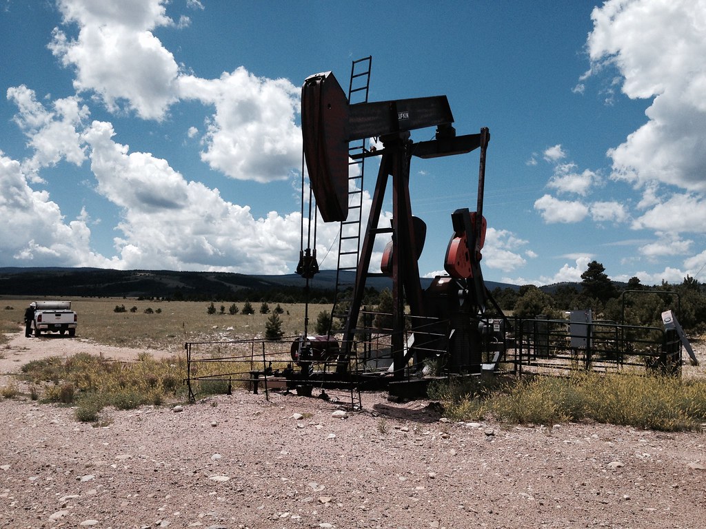 Oil and Gas A pump jack in the Rawlins Field Office About … Flickr