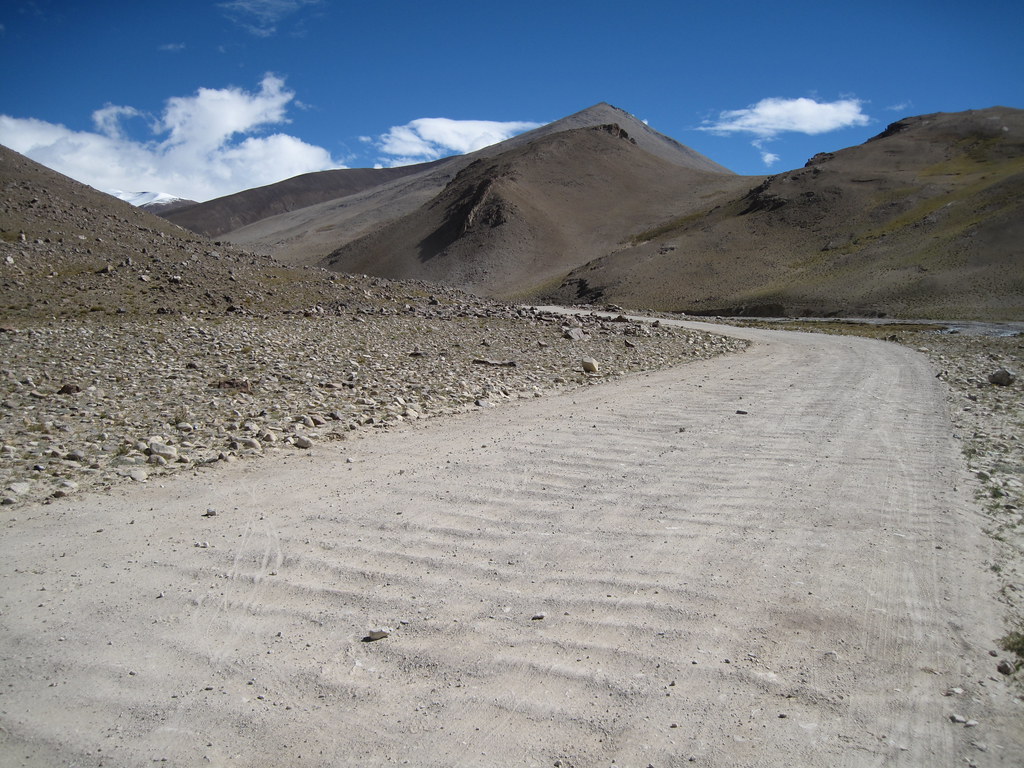 Washboard road back from Chomolungma, Mt Everest Adventure… Flickr