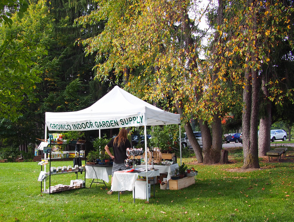 HLG Bonsai Show 2014 Bonsai Bazaar. GrowCo, Grand Rapids, … F. D