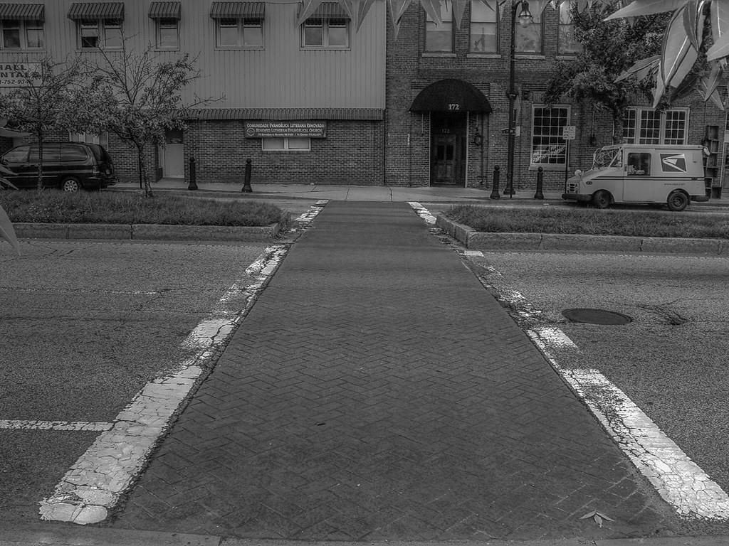 Crosswalk Shrewsbury St. Worcester, MA Bill Dussault Flickr