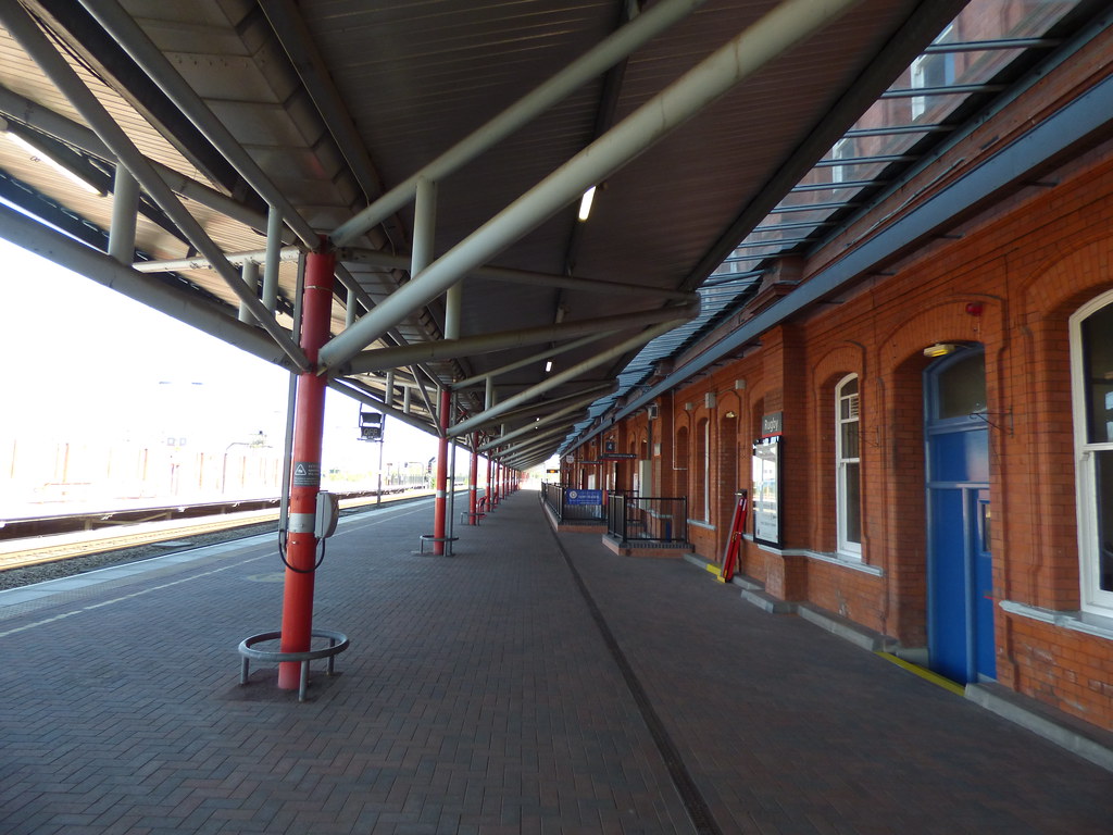 Rugby Station Platform 4 At Rugby Station in Rugby, Warw… Flickr