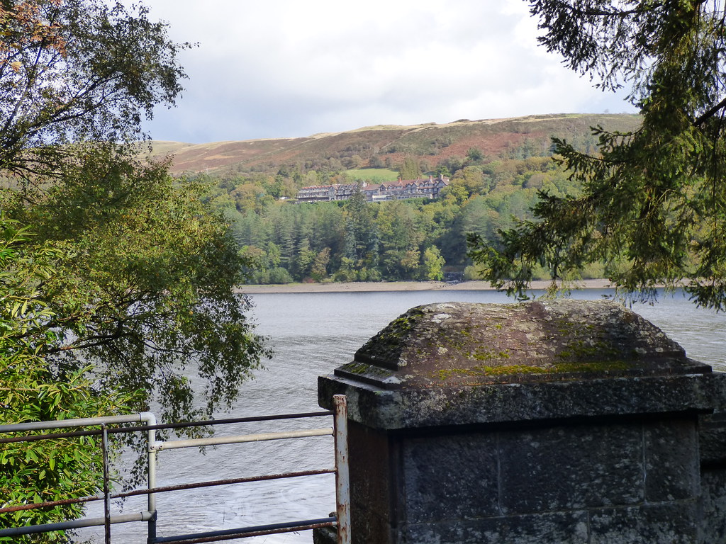 Lake Vyrnwy hotel Lake Vyrnwy Nature Reserve and Estate (W… Flickr