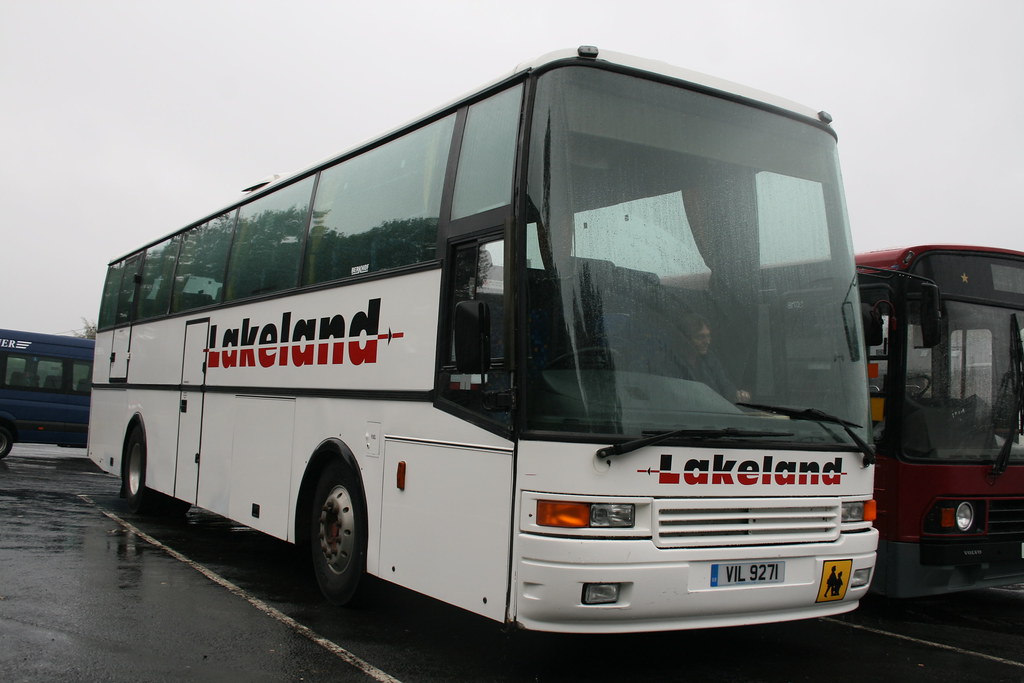 VIL9271 Lakeland Commercials, Kendal Devonshire Walk Coach… Flickr