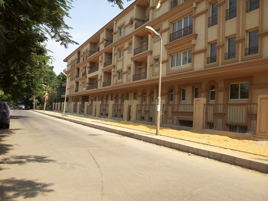 Maadi New apartment building, Maadi, Cairo, Egypt. Wael Aboulsaadat Flickr