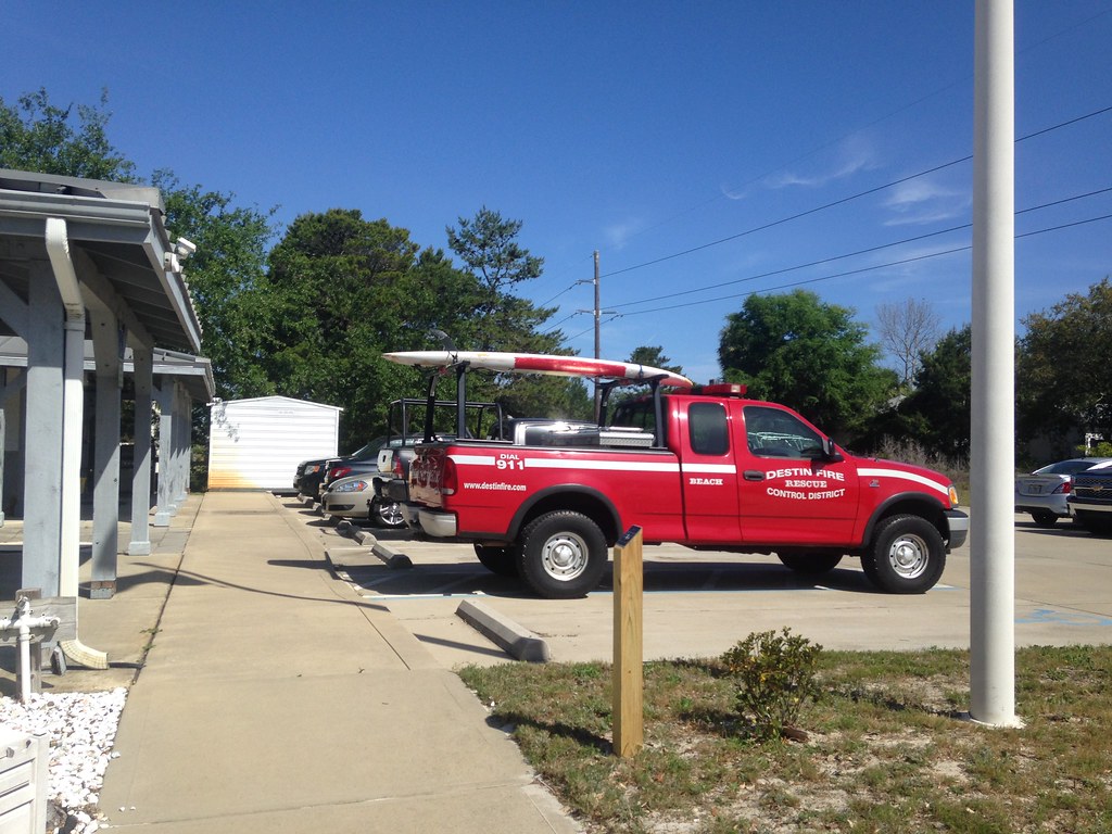 Destin (FL) Fire Beach Rescue Ford Truck pdpolicecars Flickr