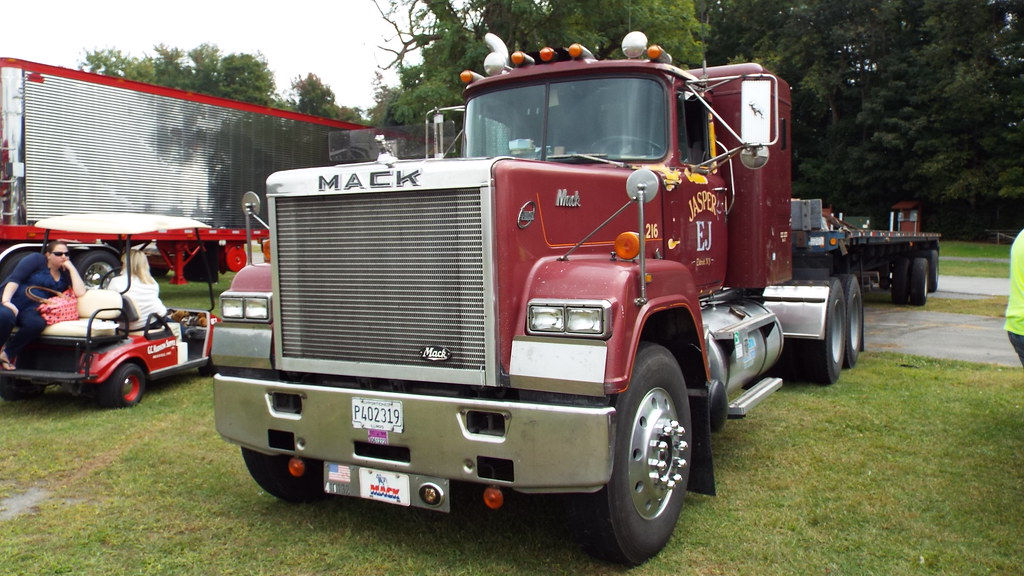 92014 HUDSON MOHAWK TRUCK SHOW AT BALLSTON SPA NY 191 Flickr