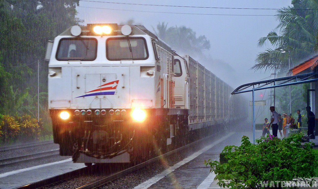 Rainy Season... Freight Train number 1702 Fais Ammar Flickr