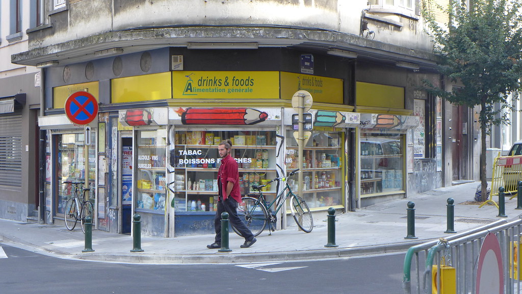 P1080633 The pencil of Brussels (Etterbeek & Ixelles) Le… Flickr