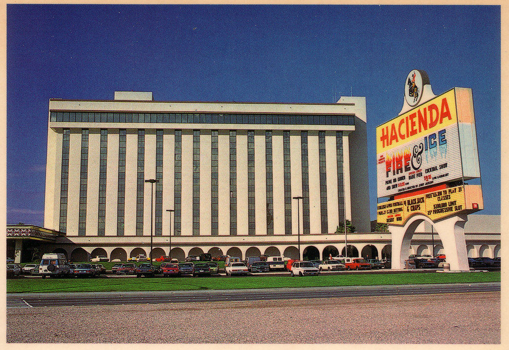 RETRO LAS VEGAS 1980s Hacienda Hotel Postcard The Haciend… Flickr