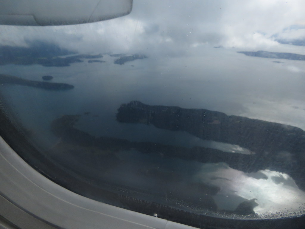 IMG_4468 On westbound Westjet plane flying over Vancouver … Flickr