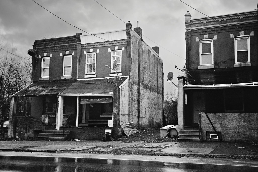 DR403415A Paschall St Southwest Philadelphia 35mm Yashic… Flickr