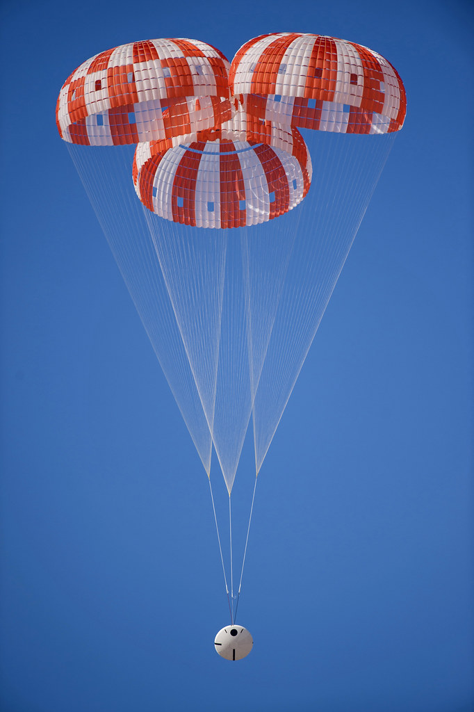 NASA's Orion Spacecraft Parachutes Tested at U.S. Army Yum… Flickr