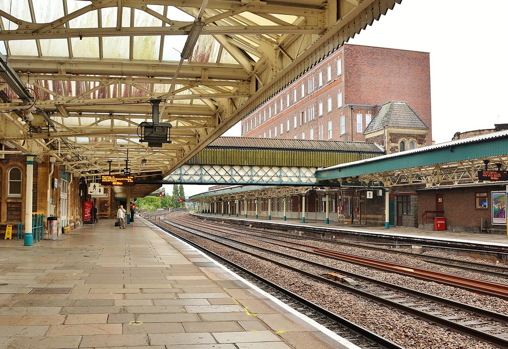 18597 Newport railway station is the thirdbusiest railway… Flickr