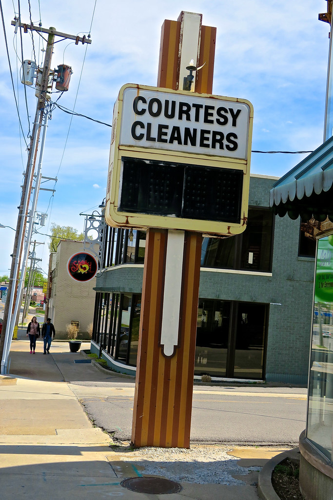 Courtesy Cleaners, Cape Girardeau, MO Courtesy Cleaners, 1… Flickr