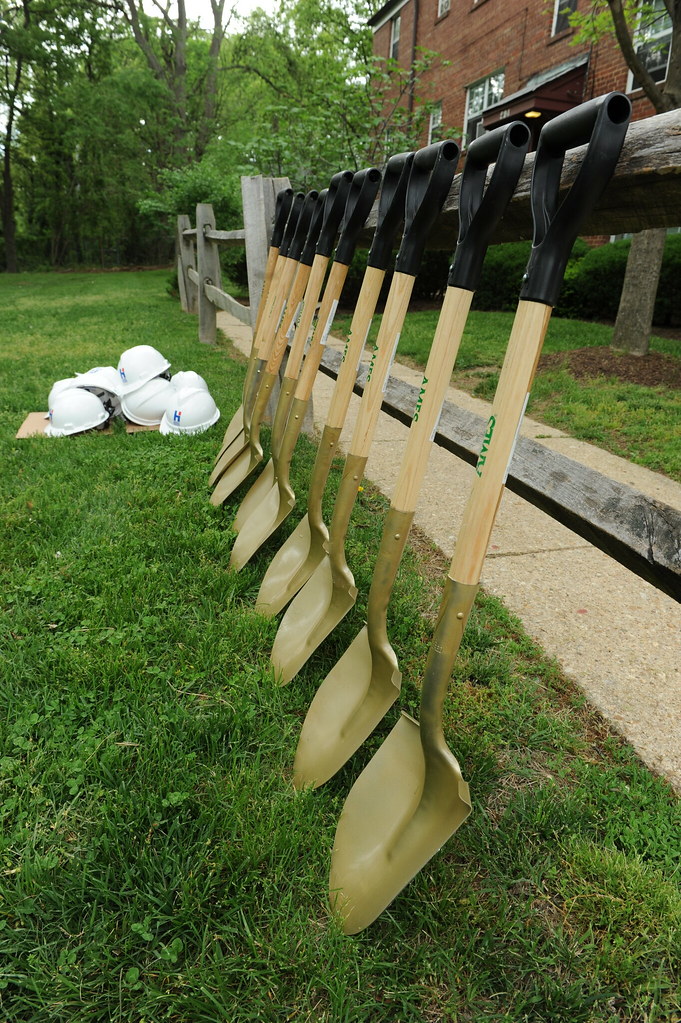 Buchanan Gardens Groundbreaking, 2011 APAH event Arlingto… Flickr