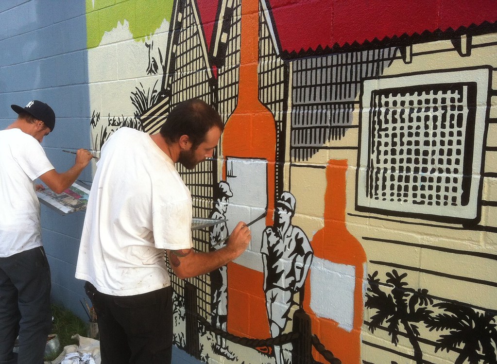 Mural Painters Painting a mural, 6th Street at Navasota, A… Flickr
