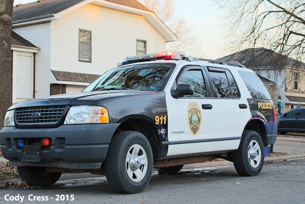 Olathe Police Olathe Police Department's Car 5420 on scene… Flickr