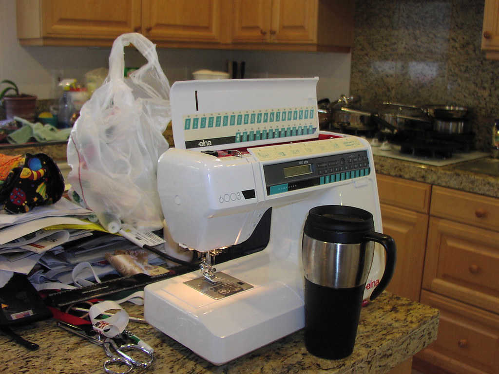 16jan2005_2 003 Sewing station. Elna 6003. Abraxas3d Flickr