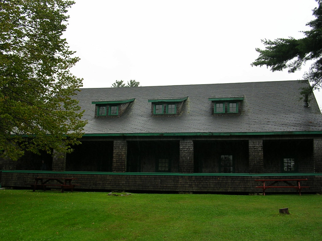 Beaver Lodge Front this side faces the lake. The whole sid… Flickr