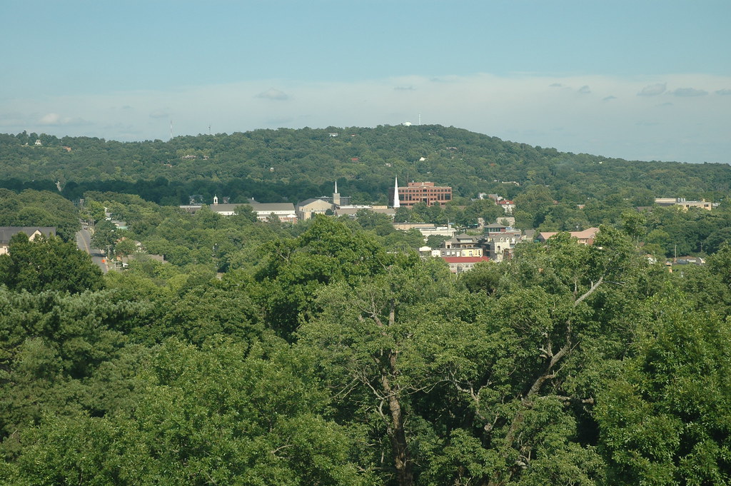 DSC_2701 The rolling hills of Fayetteville from the North … Flickr
