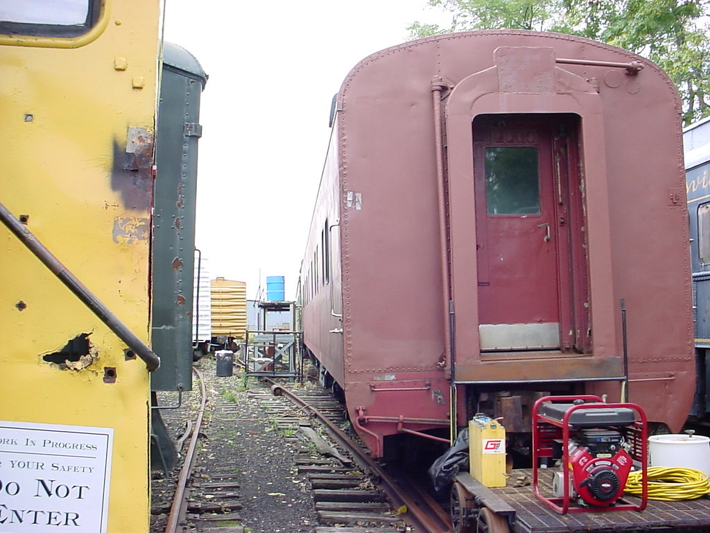 Fleet of Modernism Car A member of the Pennsylvania Railro… Flickr