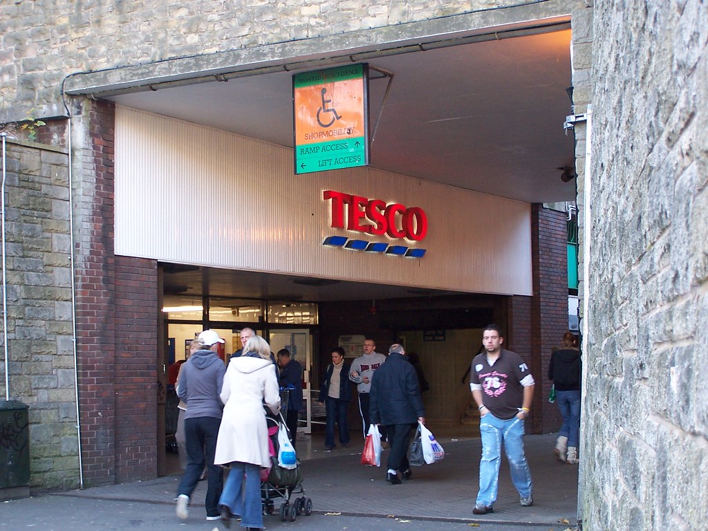 Dingy Tesco Tesco in Mansfield (just behind the bus statio… Flickr