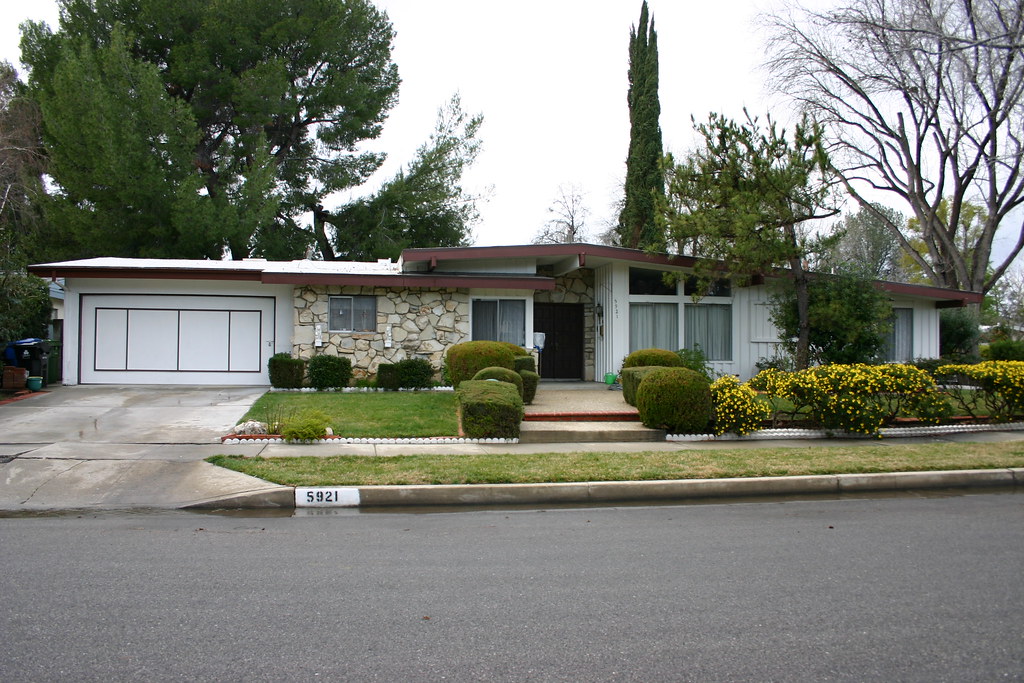 Woodland West, Woodland Hills, CA, 1961. steve_treinen Flickr