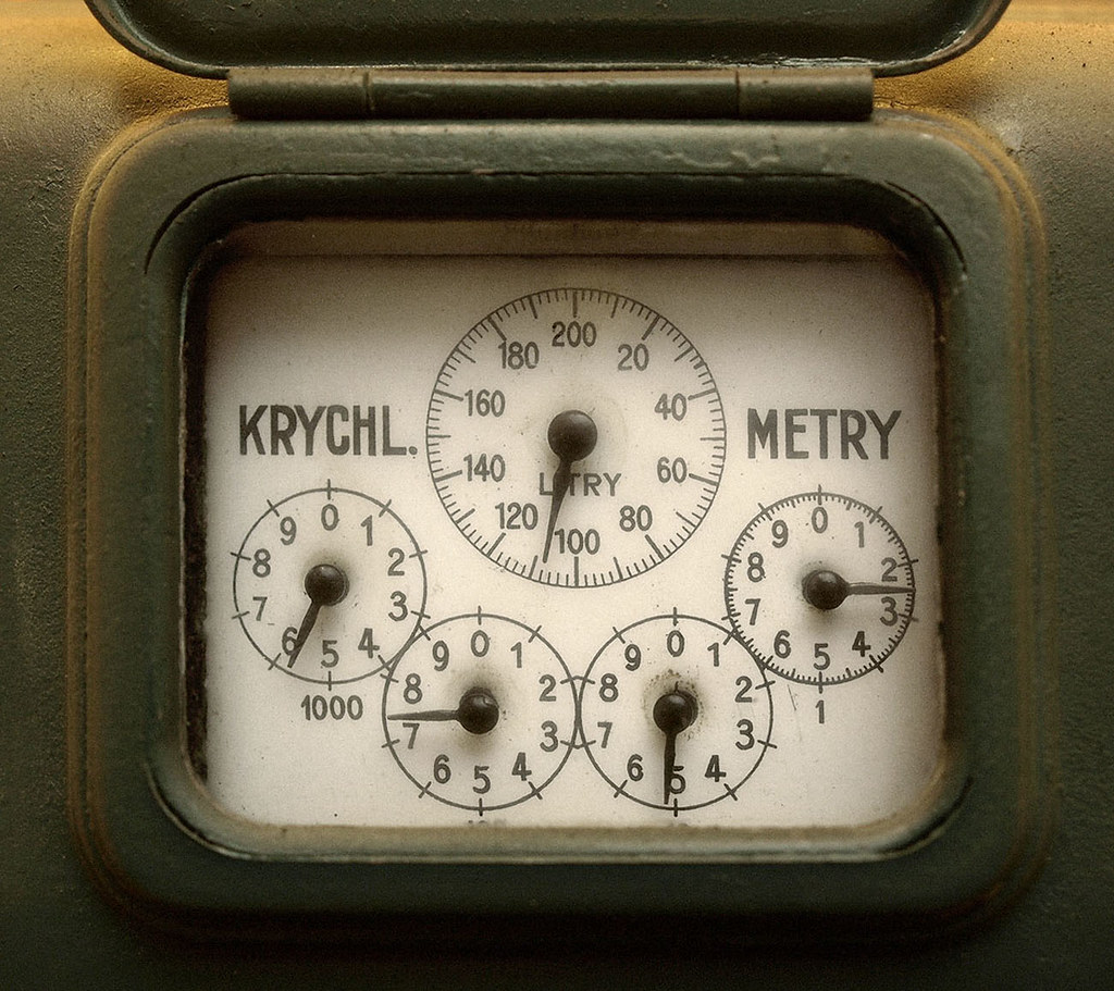 A Vintage Gas Meter Gauge Krychl. metry = Cubic meters (m³… Flickr