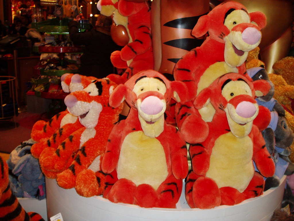 World of Disney Tigger in the Disney Store on Fifth Avenue… Flickr