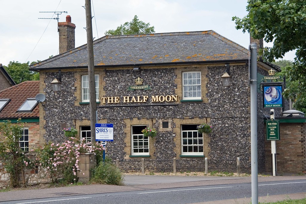 Lakenheath, Half Moon Closed, now a house. Dayoff171 Flickr