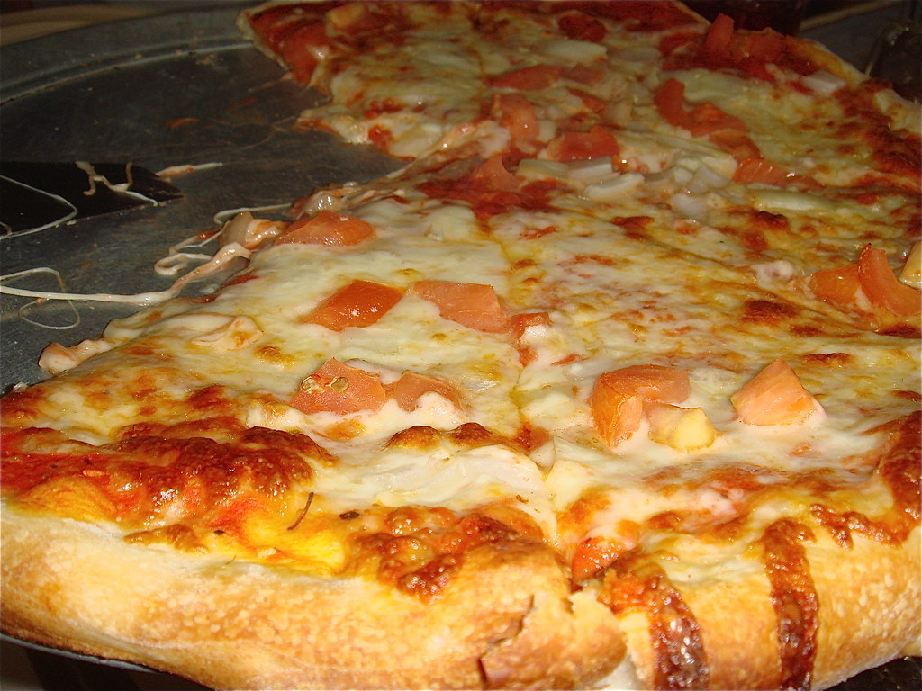 DSC02899 Tomato, Mozzarella, Onion Pizza Via Appia Con… Flickr