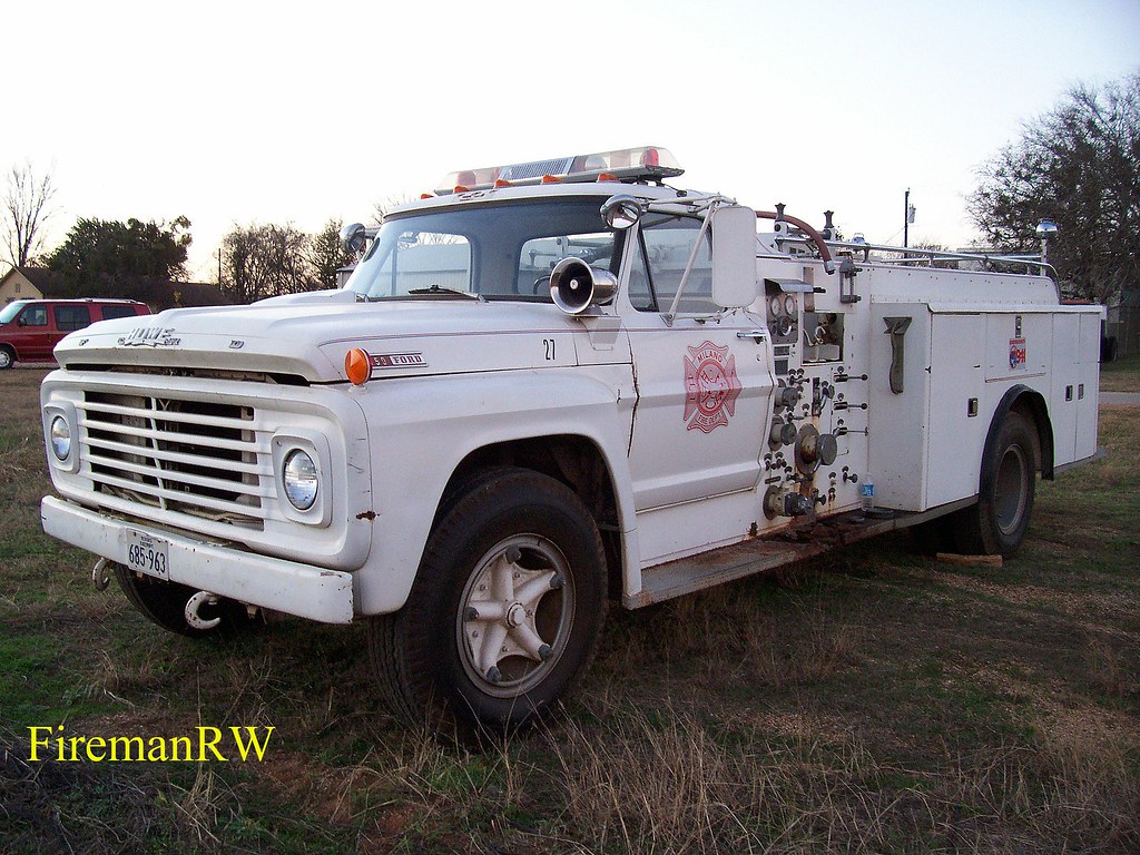 Milano, TX VFD Retired 327 1967 Ford F750/Howe 750/550 Milano, TX VFD Retired 327 1967 Ford F750/Howe 750/550