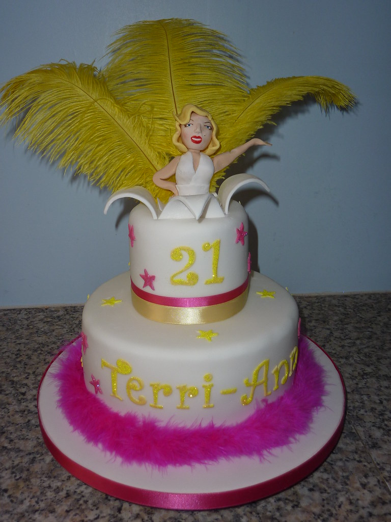 Marilyn Monroe cake I made this cake for a fancy dress par… Flickr