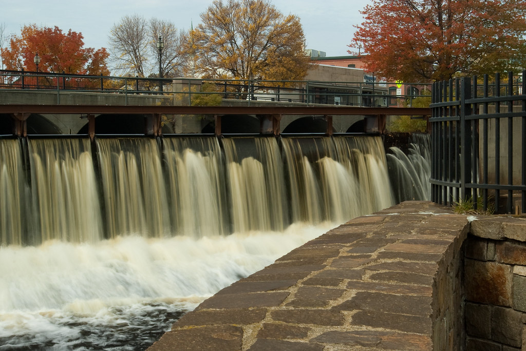 Moody Street Dam, Waltham, MA alohadave Flickr