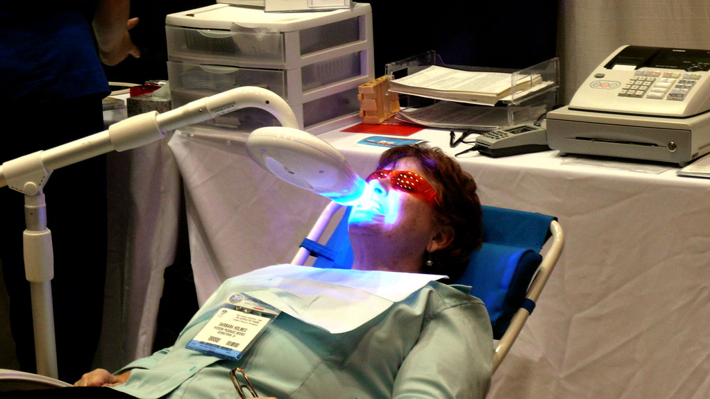 Teeth whitening, BEA, Los Angeles, CA 2.JPG Cory Doctorow Flickr