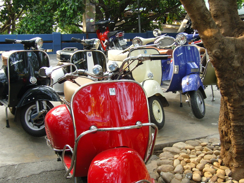 Vespa Vietnam tour Feb 2008 1 Vintage Vespa Vietnam to… Flickr