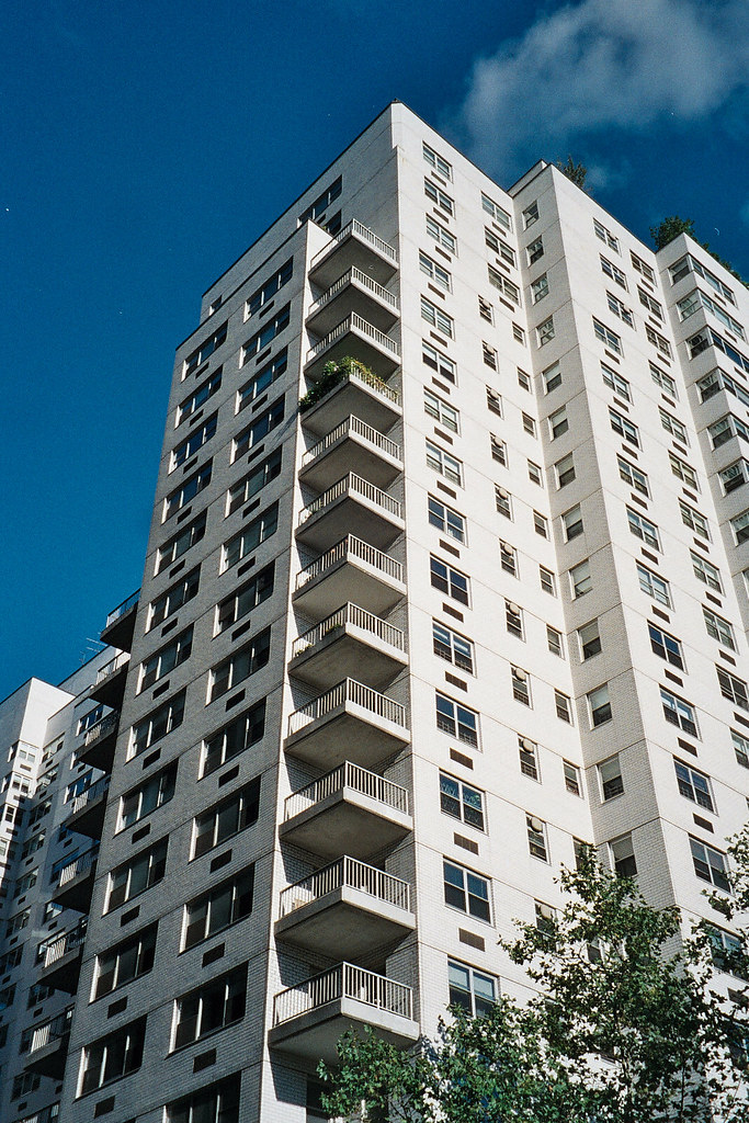 Stewart House Whitebrick apartment building built in 1960… Flickr