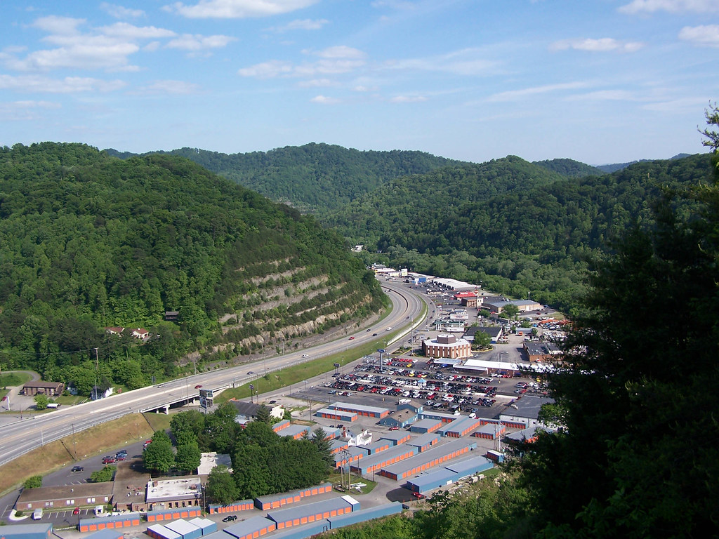 Elevation of 9 Bob Amos Dr, Pikeville, KY, USA Topographic Map