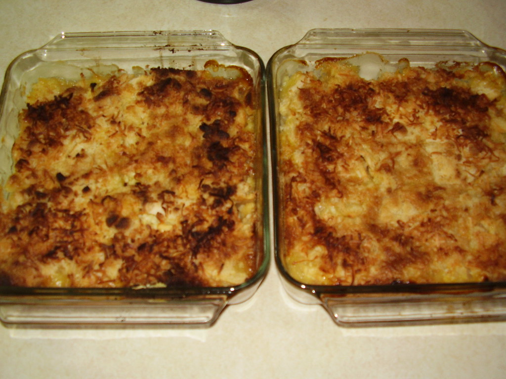 Dump Cake Recipe Preheat oven 350degrees Fahr. Divide 14 o… Flickr