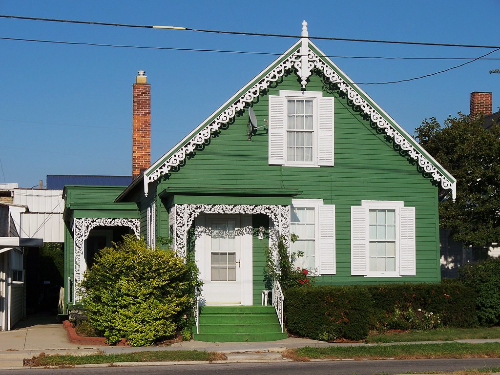 OH Marion House Green gingerbread house in Marion, Ohio.… Ken