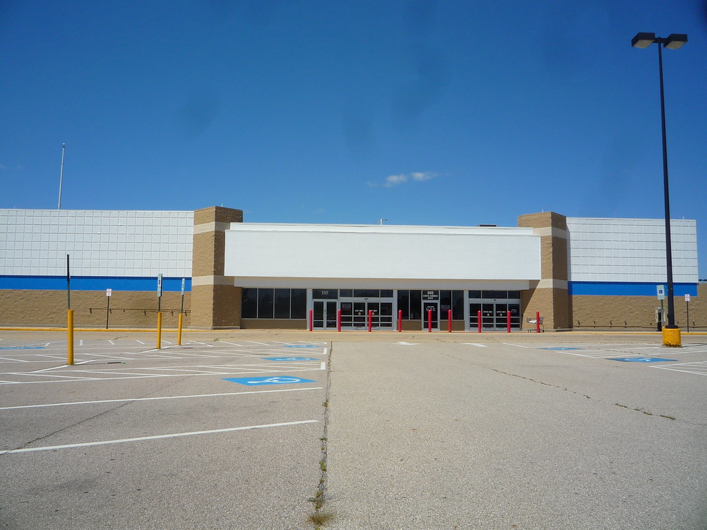 former WalMart, Springdale, OH (06) 600 Kemper Commons Ci… Flickr