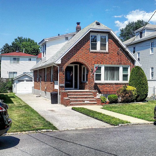 A house in Oakwood_Heights. photography staten_island … Flickr