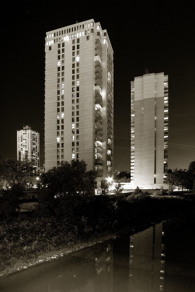 Large Apartment Buildings Osborne Village, Winnipeg, Manit… Flickr