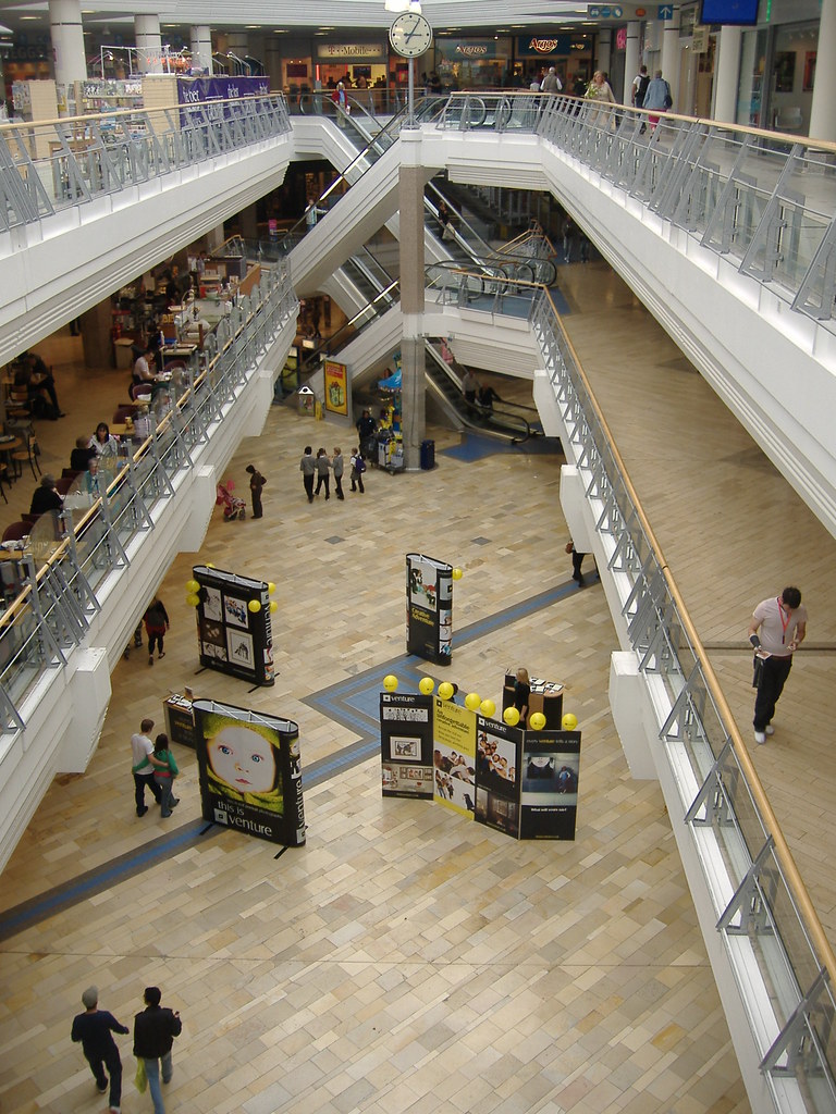DSCF5276 The Galleries shopping centre. Matt Buck Flickr