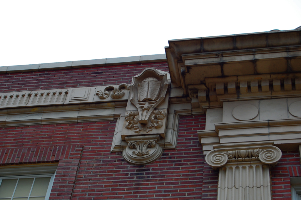 Snowden School Snowden School, a K8 public school in Midt… Flickr