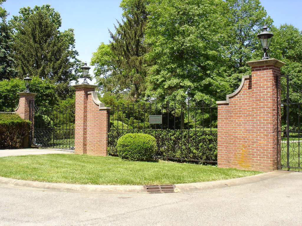 Box Hill Box Hill in historic Locust Grove in Louisville, … Flickr