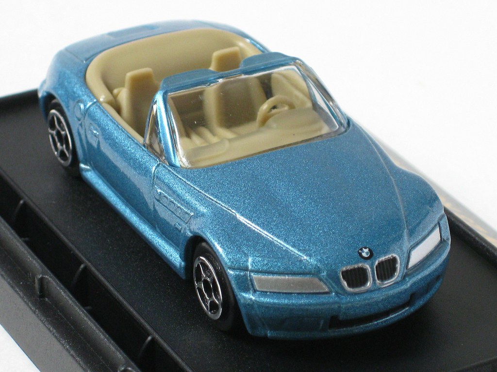 BMW Z3 Roadster from Goldeneye, 1995 Pierce Brosnan tries … Flickr