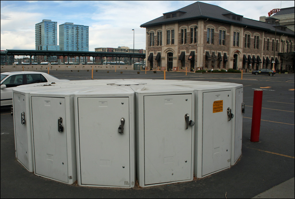 Bicycle Lockers These bicycle lockers are at Union Station… Flickr